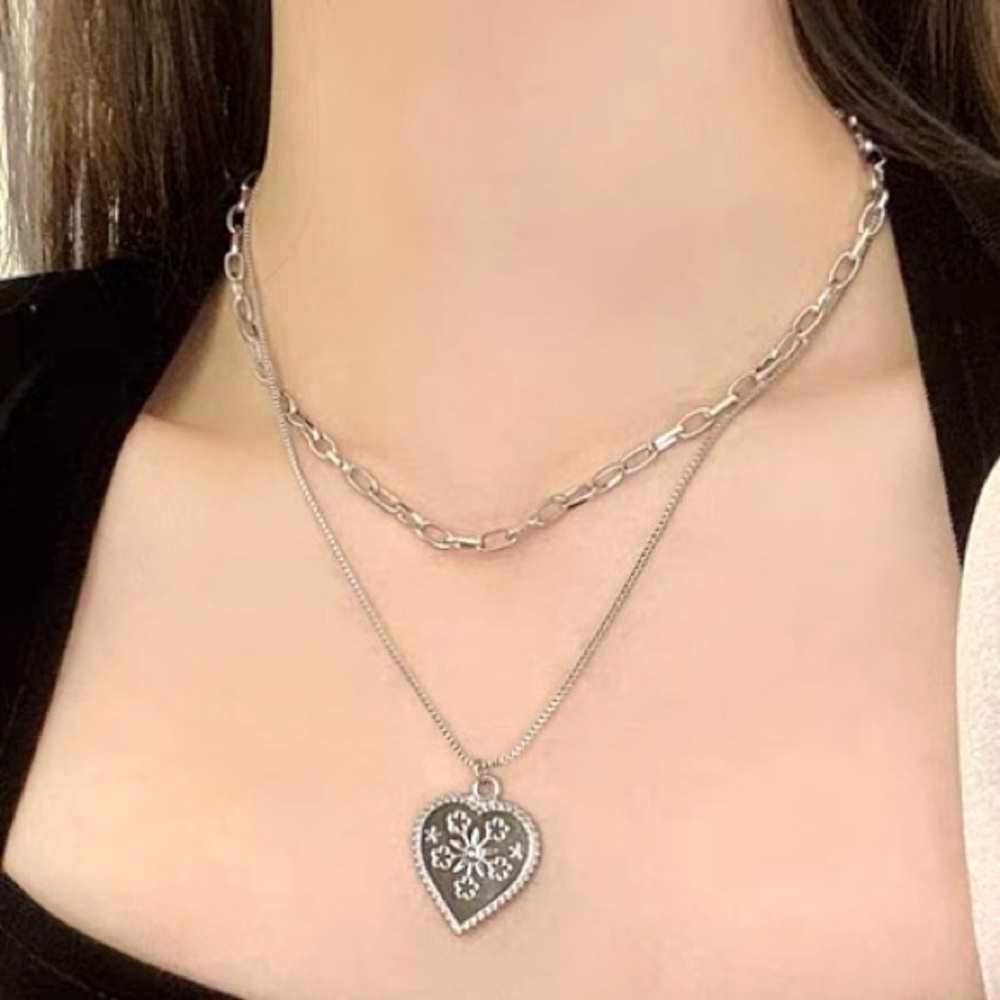 ❣️$25/3❣️ Sliver Plated Heart Pendant Double Chains Necklace - Picture 1 of 14